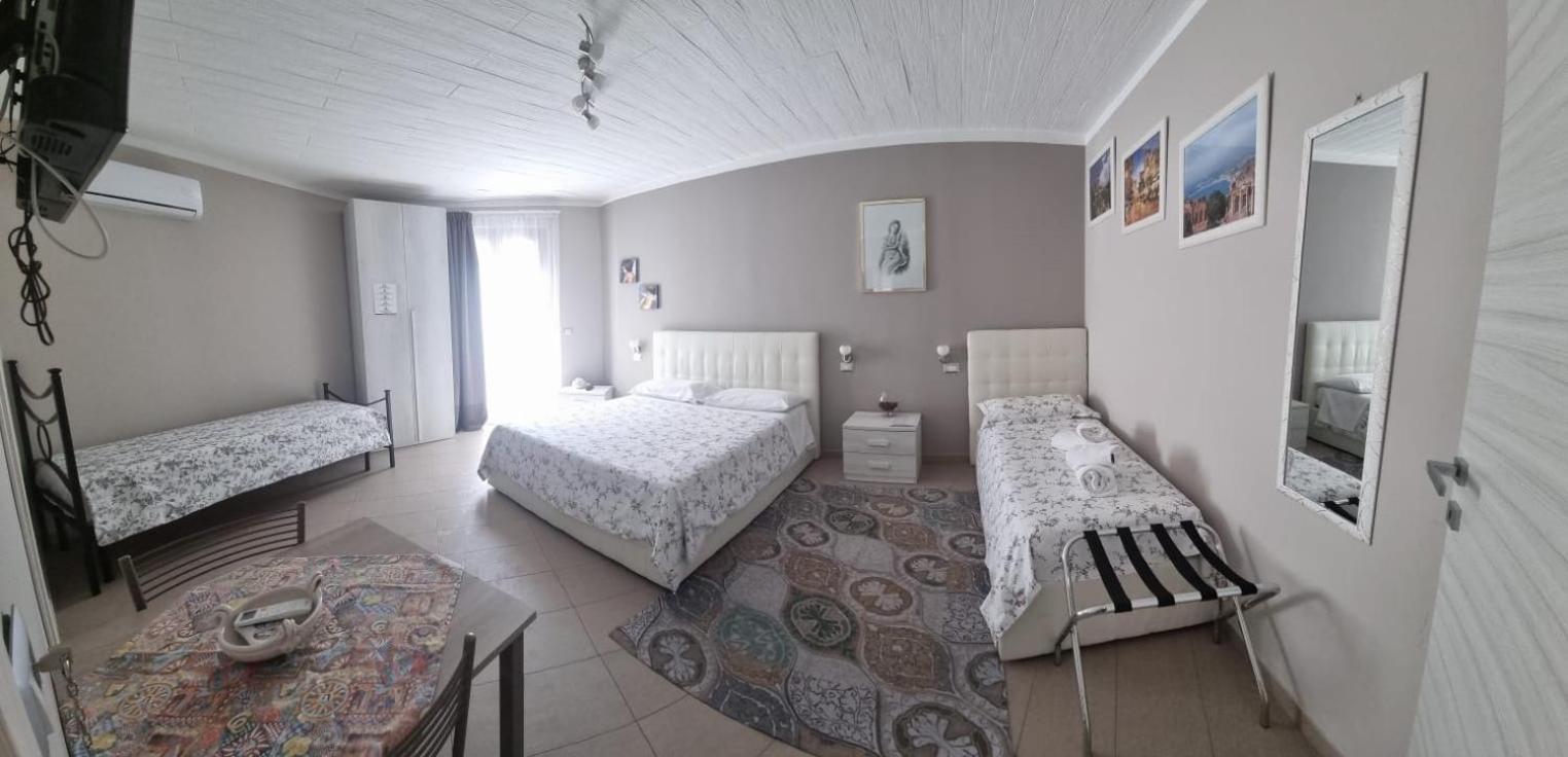La Regina Di Saba Bed & Breakfast Piazza Armerina Dış mekan fotoğraf