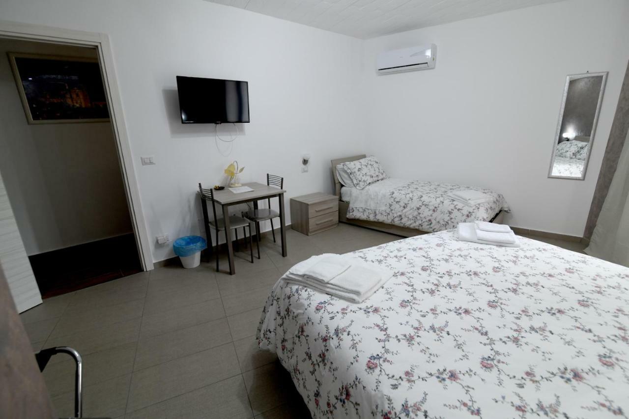 La Regina Di Saba Bed & Breakfast Piazza Armerina Dış mekan fotoğraf